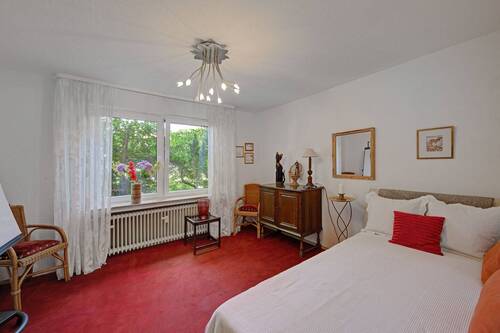 Schlafzimmer EG - 8 Zimmer Einfamilienhaus in Dortmund