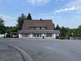 Viel Licht, schöne Front - Landhaus in Holzminden-Neuhaus zum Kauf oder Miete