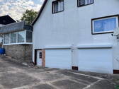 Fernbedienbare Garagentore - 7 Zimmer Einfamilienhaus zum Kaufen in Holzminden