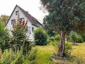 Haus vom Garten aus - 7 Zimmer Einfamilienhaus in Holzminden