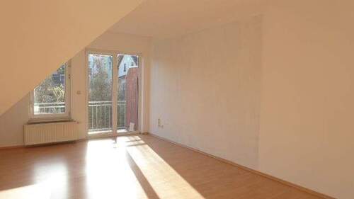 Wohnzimmer - 4 Zimmer Etagenwohnung zur Miete in Rudolstadt