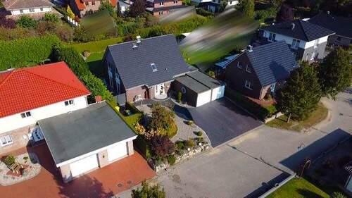 Luftbild - 4 Zimmer Einfamilienhaus zum Kaufen in Heide