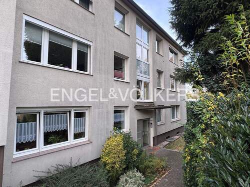 Hausansicht - 2 Zimmer Etagenwohnung zum Kaufen in Haan