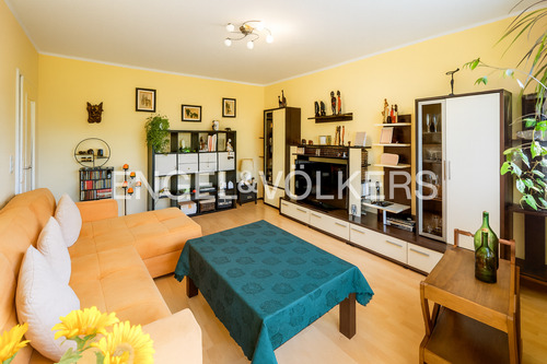 Wohnzimmer - Etagenwohnung mit 60,00 m&sup2; in Haan zum Kaufen