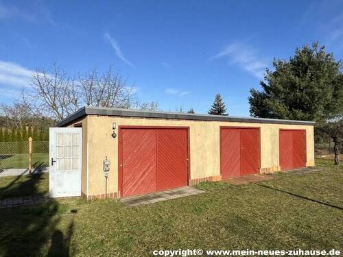 Bild 3 Garagenansicht - 4 Zimmer Einfamilienhaus in Großräschen