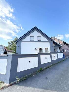 Hausansicht - 6 Zimmer Einfamilienhaus zum Kaufen in Salzgitter