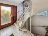 Treppenhaus bzw. Eingangsbereich - 