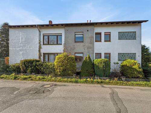 Straßenansicht - 1 Zimmer Mehrfamilienhaus, Wohnhaus zum Kaufen in Spenge