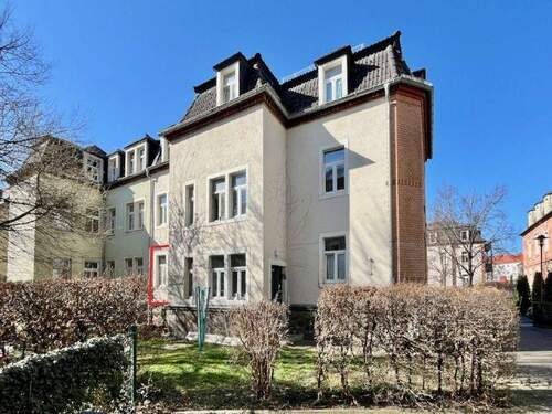 Hauseingang - 2 Zimmer Etagenwohnung zur Miete in Freital