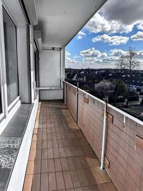Bild 1 - 3 Zimmer Wohnung mit Südbalkon - 630,00&nbsp;EUR Kaltmiete, ca.&nbsp; 72,00&nbsp;m&sup2;&nbsp;Wohnfl&auml;che