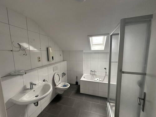 Bild 2 - 4 Zimmer Etagenwohnung zur Miete in Euskirchen