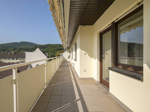 Balkon 1 - 5 Zimmer Etagenwohnung zum Kaufen in Baden-Baden