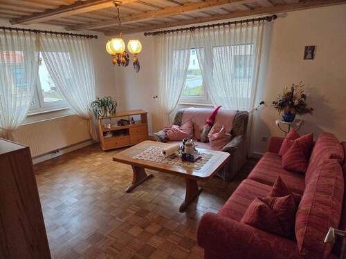 Wohnzimmer (EG) - Einfamilienhaus mit 220,00 m&sup2; in Titting zum Kaufen