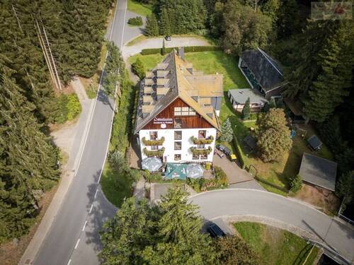 Luftaufnahme - Schreiben Sie die Erfolgsgeschichte weiter! Beliebtes Landhotel im Erzgebirge