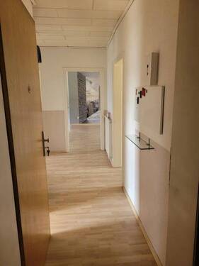 Eingangsbereich - Etagenwohnung mit 78,00 m&sup2; in Duisburg zur Miete