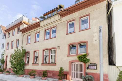 Großes Mehrfamilienhaus & Gaststätte - Vielseitiges Wohn- und Gewerbeensemble in zentraler Innenstadtlage von Geislingen!