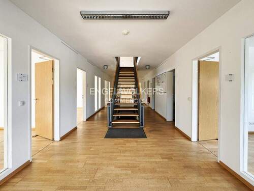 Innenansicht, Treppenaufgang - 