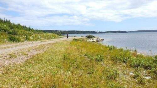 Eigene Zufahrt auf Lot 7 - 