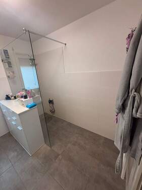 Dusche.jpg - Etagenwohnung mit 68,90 m² in Mühlingen zur Miete