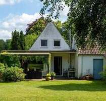 Gepflegtes Einfamilienhaus mit großem Grundstück und Ausbaupotenzial in Norderstedt-Harksheide