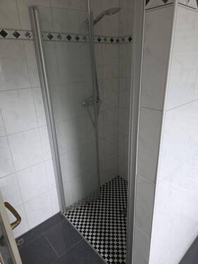 Dusche im Bad - 