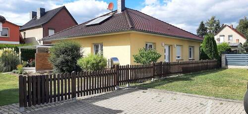 Hausansicht vorn - 4 Zimmer Einfamilienhaus zum Kaufen in Colbitz