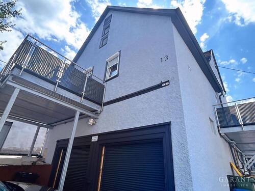 Hausansicht 2 - 7 Zimmer Mehrfamilienhaus, Wohnhaus zum Kaufen in Pleidelsheim