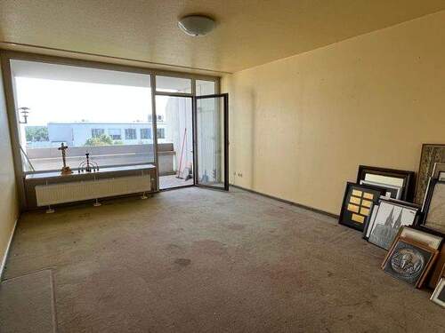 Wohnraum - Etagenwohnung mit 37,00 m² in Köln / Rodenkirchen zum Kaufen