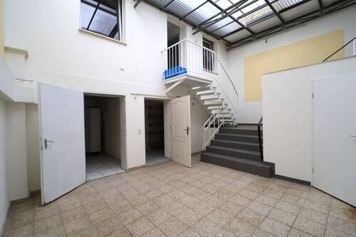 Patio - 5 Zimmer Mehrfamilienhaus, Wohnhaus zum Kaufen in Swisttal / Ollheim