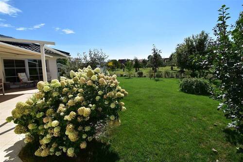 Garten - Mehrfamilienhaus, Wohnhaus mit 177,00 m&sup2; in Wutach zum Kaufen