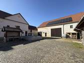 Hofansicht - 8 Zimmer Bauernhaus, Landhaus in Neukieritzsch