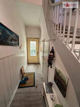 Hausflur - Einfamilienhaus mit 100,00 m&sup2; in Wildenfels zum Kaufen