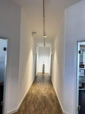 Gang - Büro mit 14,00 m&sup2; in Trossingen zur Miete