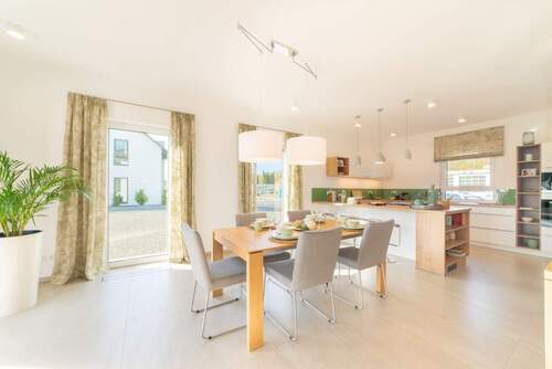 OKAL - Claudia Becker - 6 Zimmer Mehrfamilienhaus, Wohnhaus in Hagen am Teutoburger Wald