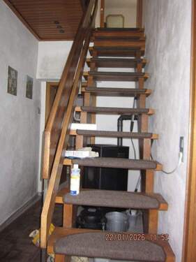 EG, Treppe zum OG.JPG - 