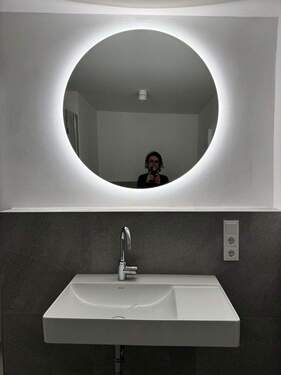 Beleuchteter Spiegel - 