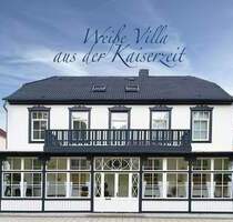 Mehrfamilienhaus in Travemünde. 200 m von der Trave entfernt. Gehobene Wohnlage. Inkl. Baugrundstück