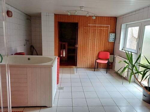UG Sauna (Klafs) mit 2 Duschen - 