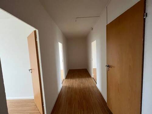 Flur.jpg - 3 Zimmer Etagenwohnung in Zwickau