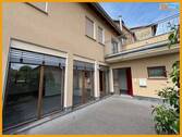 Blick zum Eingang - Einfamilienhaus mit 180,00 m&sup2; in Schwalmstadt zum Kaufen