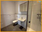 Dusche und WC - 