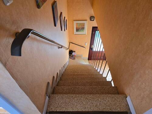 Treppe Blick ins EG.jpg - 