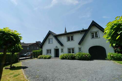 Frontansicht - 8 Zimmer Einfamilienhaus zum Kaufen in Erkelenz