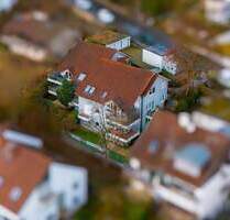 Moderne 2,5-Zimmer-Split-Level-Wohnung mit Terrasse & Garten in ruhiger Aussichtslage von Stuttgart
