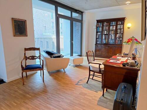 Wohnen - Etagenwohnung mit 124,70 m&sup2; in Greifswald zur Miete