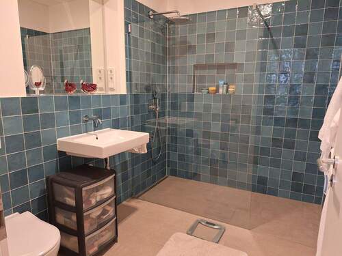 großes Duschbad - 