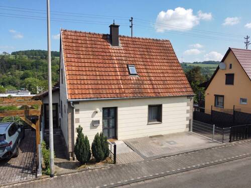 Vorderansicht - 8 Zimmer Mehrfamilienhaus, Wohnhaus in Kusel