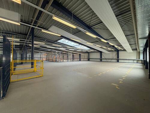 Mezzanine - 