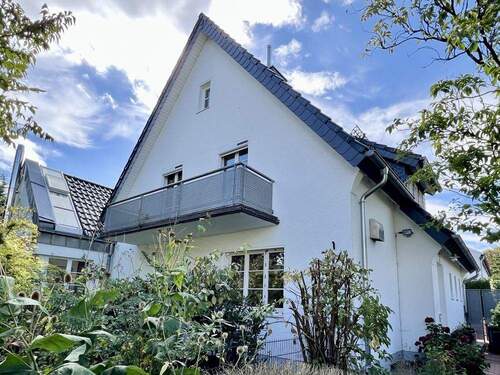 Hausansicht - 6 Zimmer Einfamilienhaus zum Kaufen in Horn-Bad Meinberg