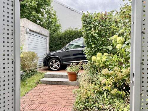 Durchgang zur Garage - 